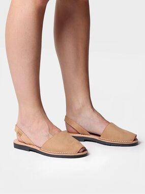 Tony Pons Mao-n  Classic Mahon Leather Sandals